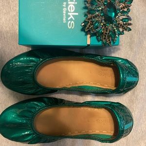 Emerald Green size 9 Tieks